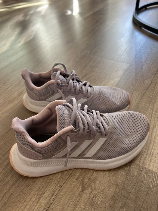 Ориганални обувки Adidas