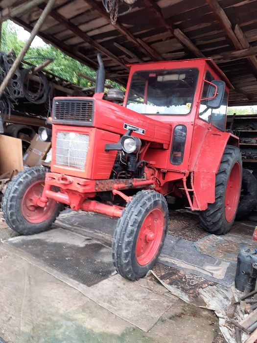 Tractor  universal u650