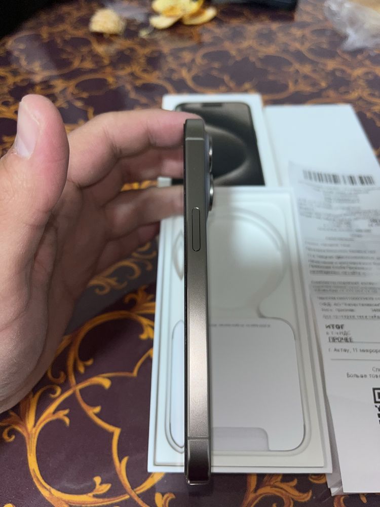 IPhone 15 Pro Natural Titanium