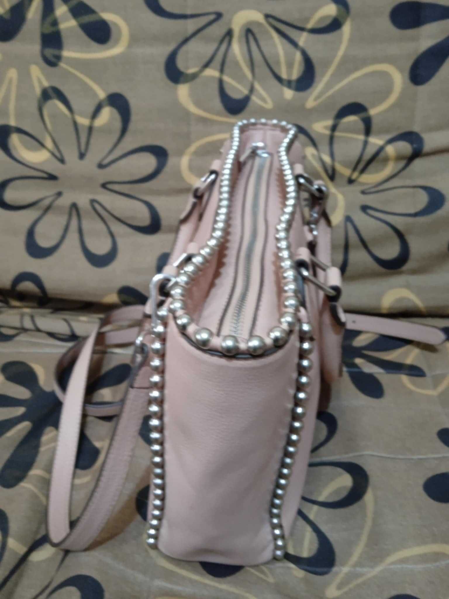 Оригинална дамска чанта LOVE MOSCHINO естествена кожа