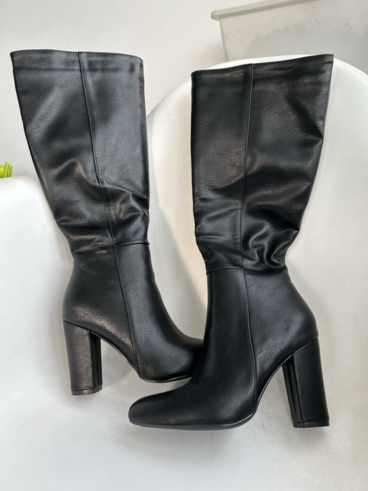 Cizme înalte cu toc