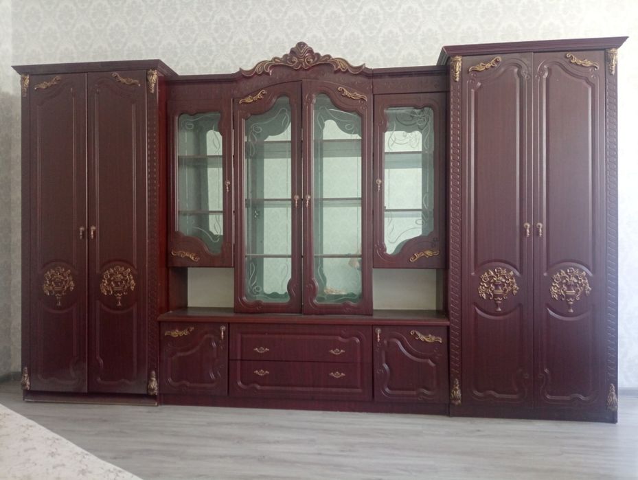 Стенка б/у в хор. Сос.