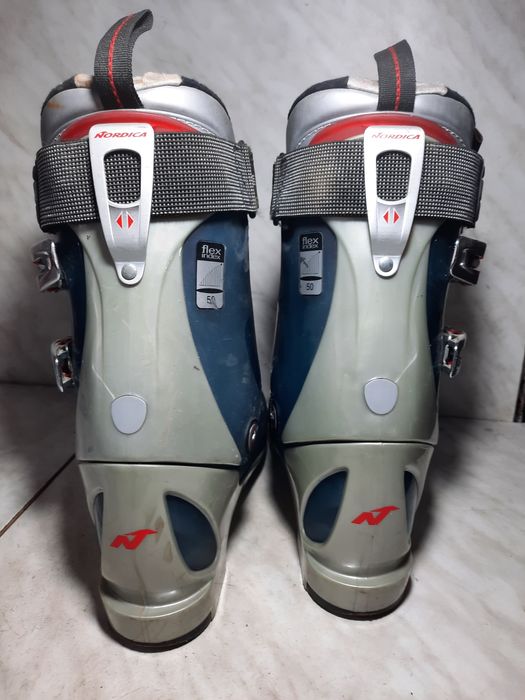 Clapari ski schi Nordica mondo 25,5 corespunde mărimii 39-39,5...