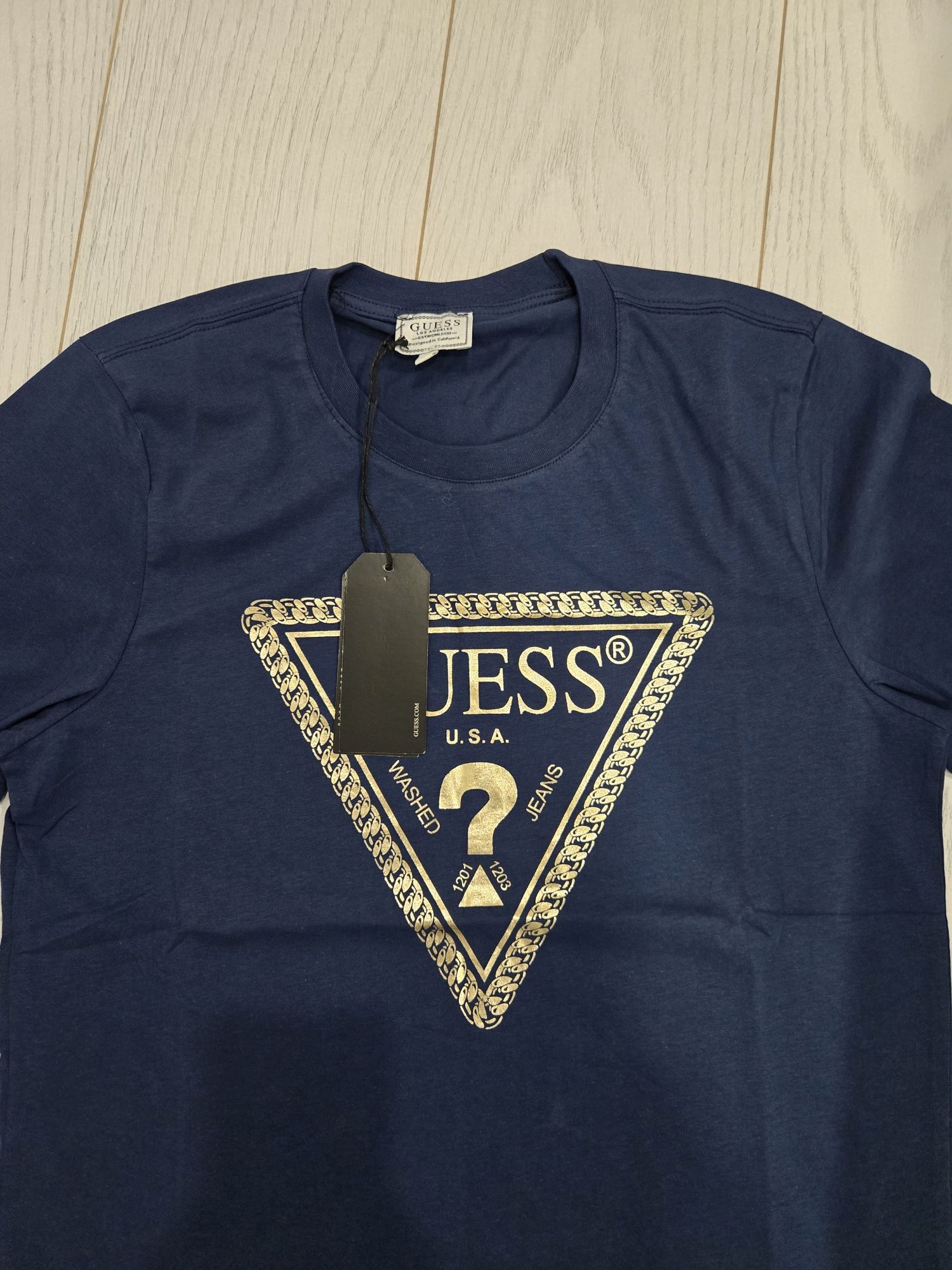 Ново! Мъжка тениска! Guess!