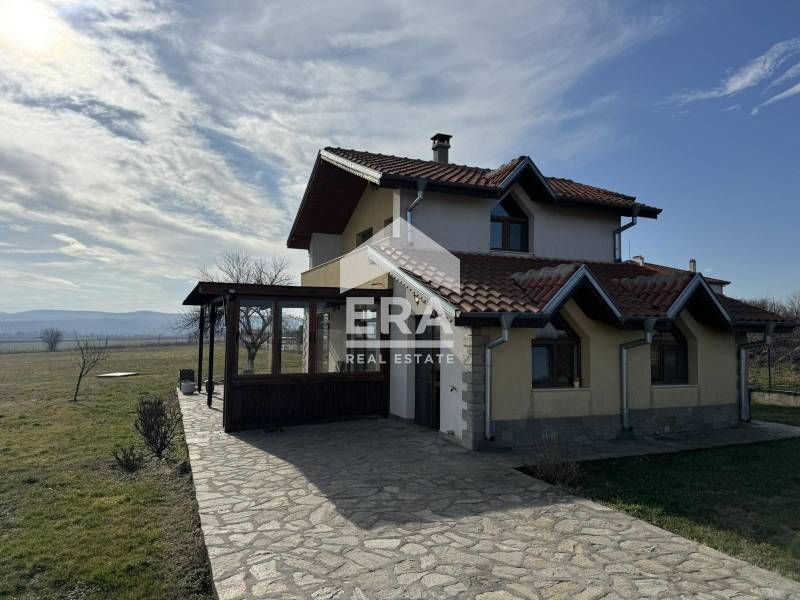 Уникална къща в близост до хасково