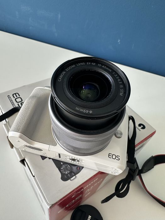 Canon EOS M50 Mirrorless 24 MP APSC, 4 K, kit cu obiectiv EF-M 15-45 m