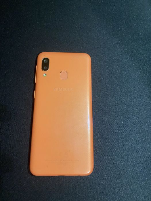 Samsung a20e 32gb /3 ram