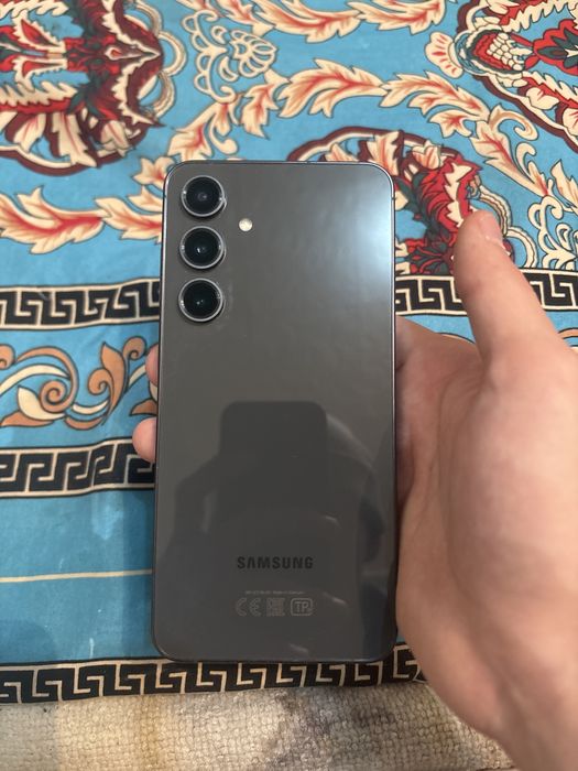 Самсунг S24 fe прадаю