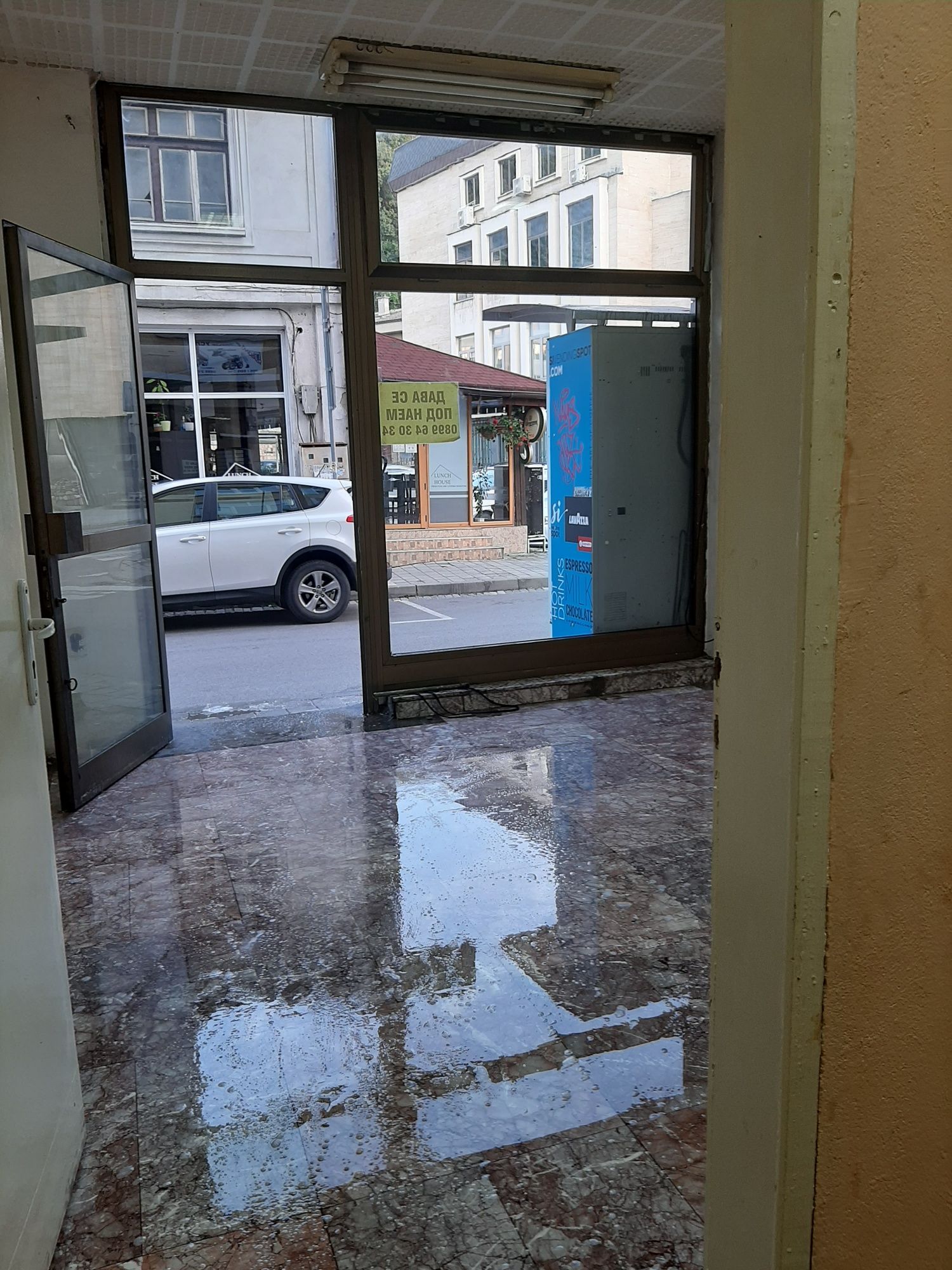 Давам магазин под-наем в центъра на град Габрово
