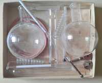 Лабораторна стъклария със стъклени колби