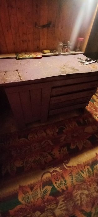 Работен шкаф: Дължина. 1.26см. ширина 55см височина68см.