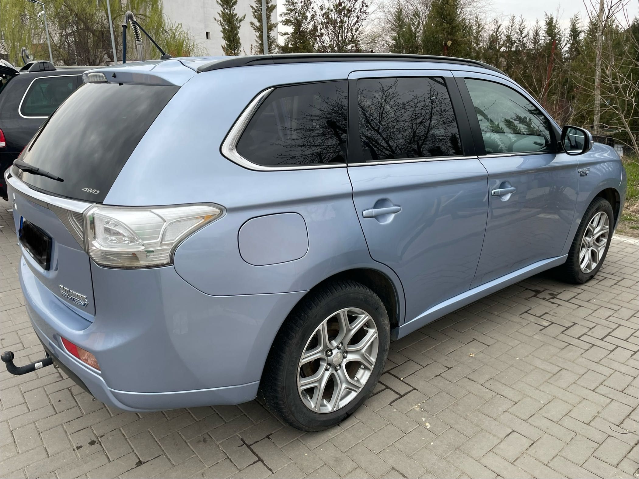 Mitsubishi Outlander 2.0 PHEV Plug-In Hybrid 4×4