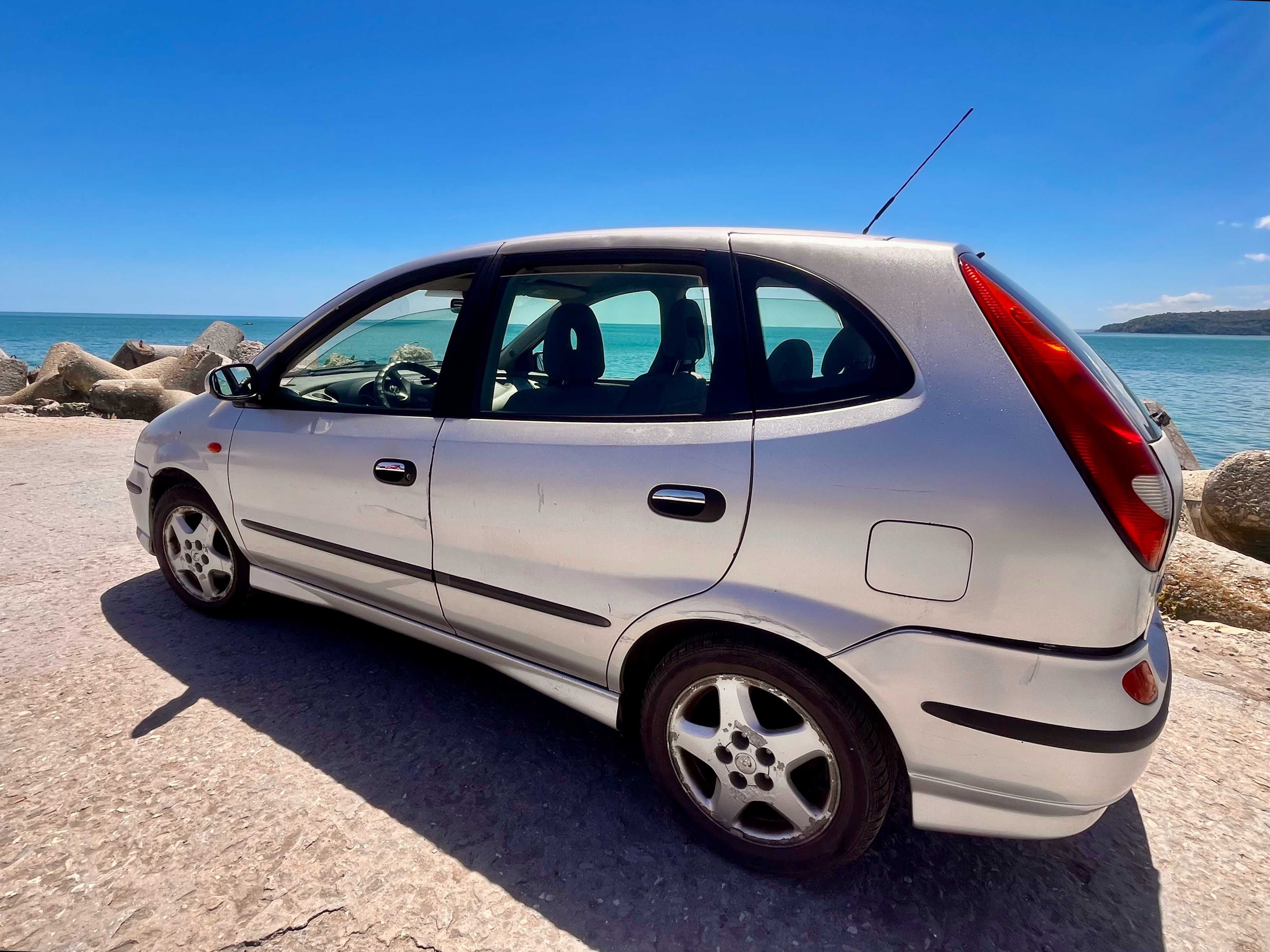 Nissan Almera Tino