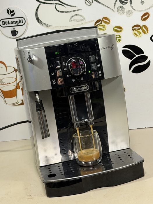 Кафемашина кафе автомат delonghi magnifica S с гаранция