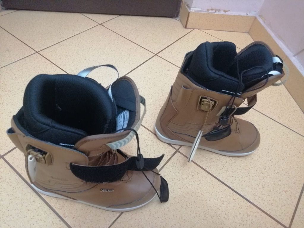 Deeluxe Empire TF 2021 Booti Boots Snowboard