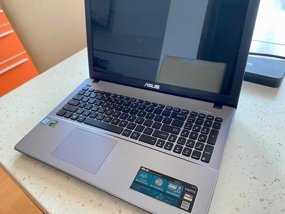 Laptop ASUS X550V 15.6", Intel i5-6300HQ 2.3 GHz, 8 GB DDR4, SSD + HDD