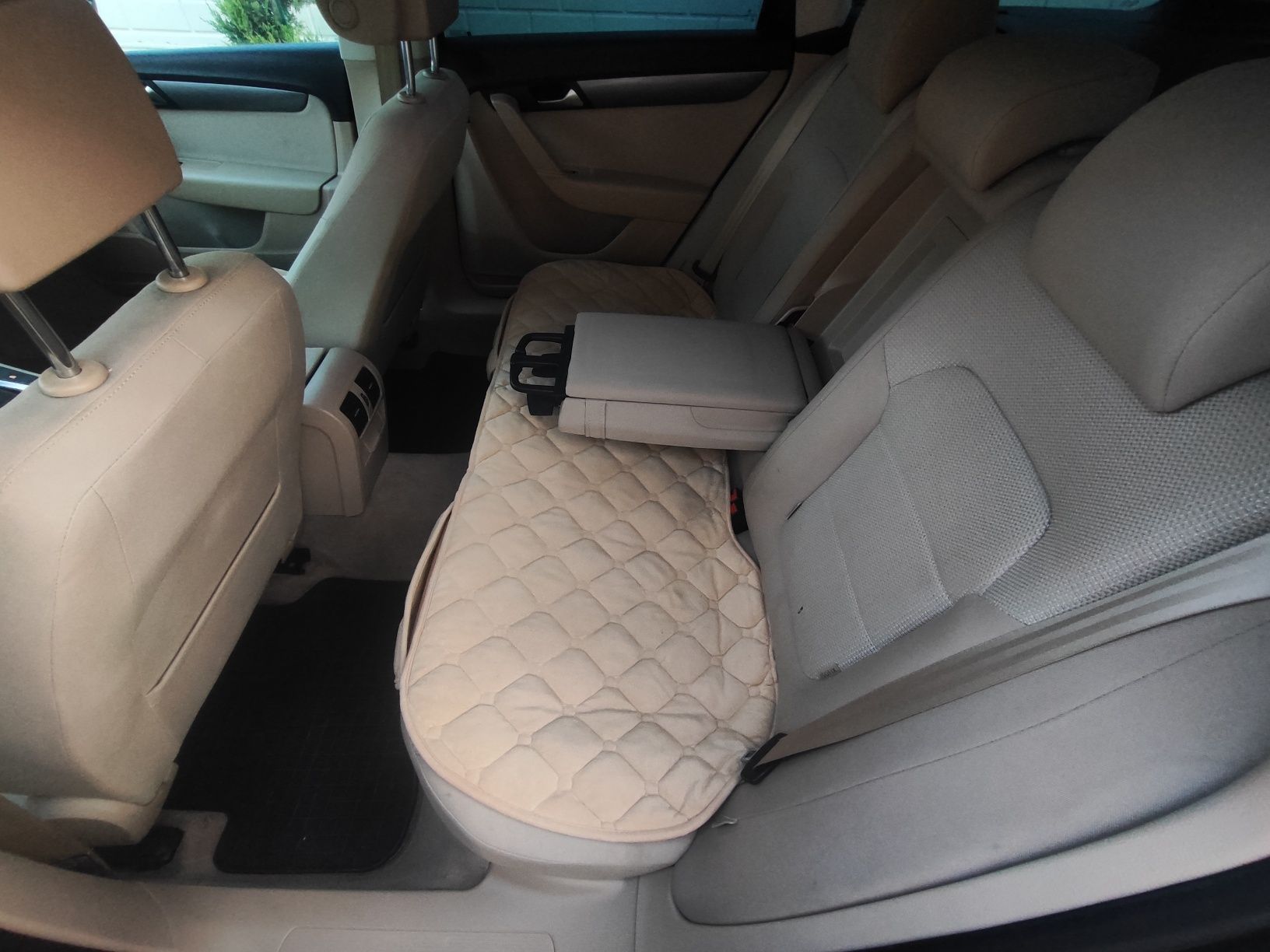Volkswagen Passat B7 2.0 Diesel 140Cp Euro5 Automat DSG Xenon Navi