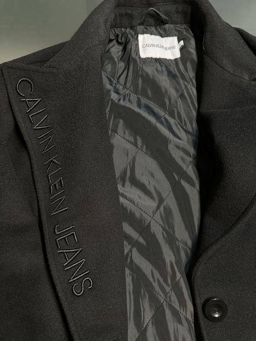 Calvin Klein дълго палто