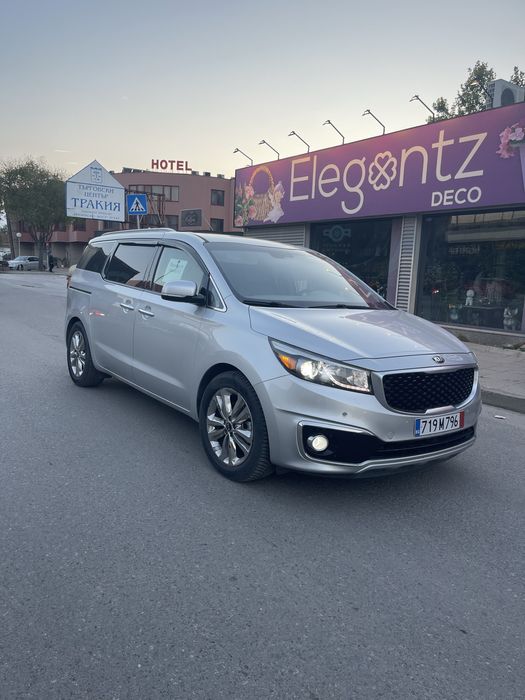 KIA Carnival Sedona