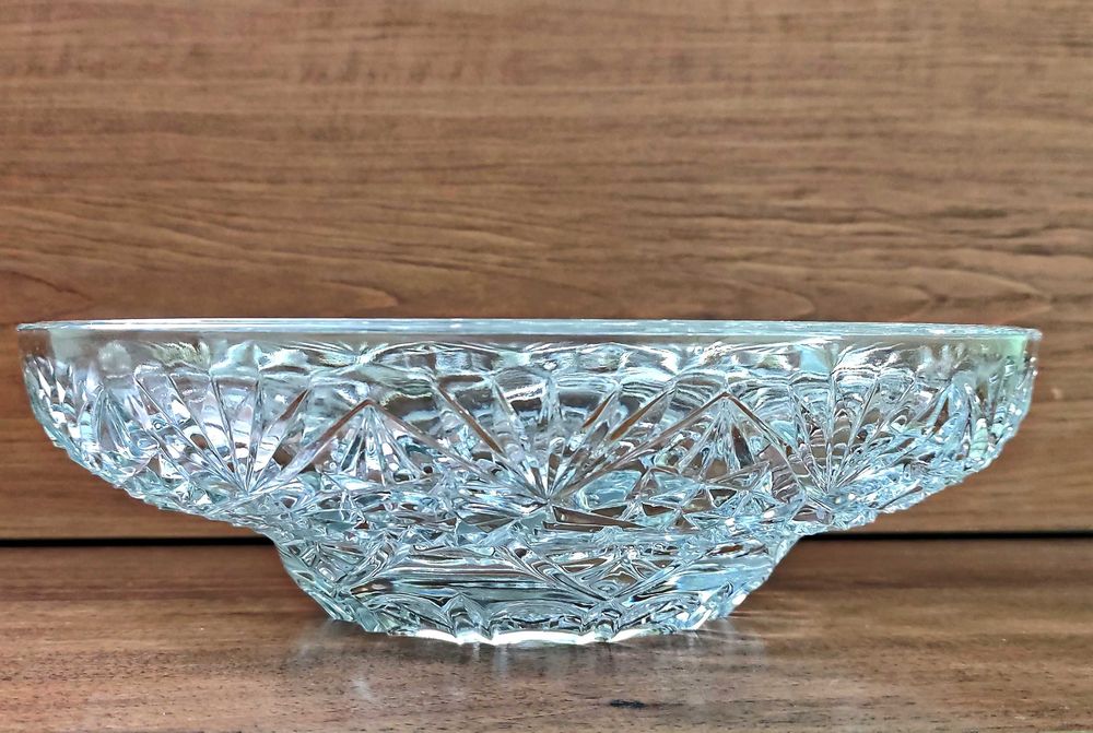 Много масивна кристална фруктиера с удебелена основа