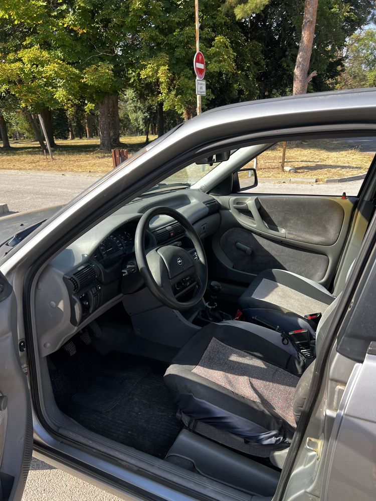 Opel Astra 1.4 i