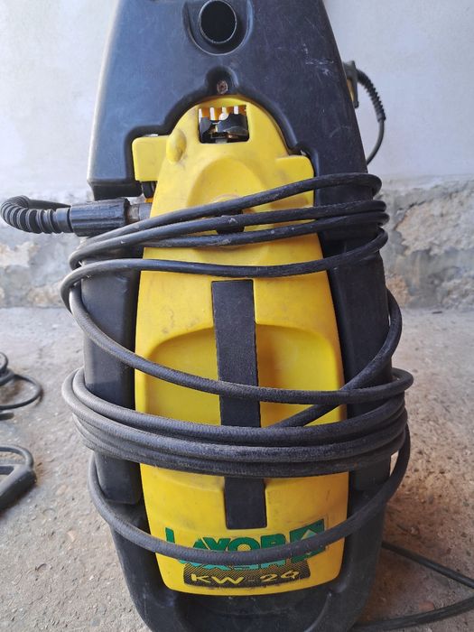 Vând aparat de spălat cu presiune