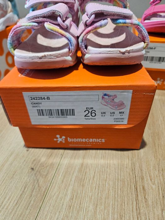 Продавам Дески сандали Biomecanics номер 26