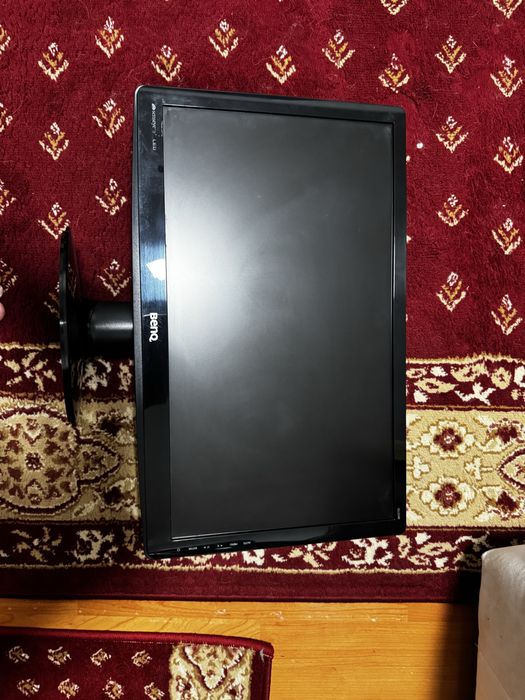 Vand laptop + pc , monitor , tastatura