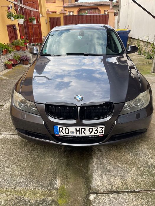 BMW Seria 3 Neînmatriculat în Ro . Revizii la timp