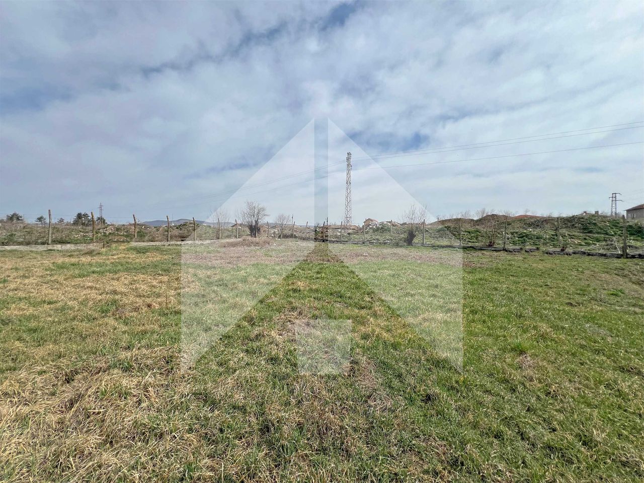 Продава се Парцел в Нови пазар - 1800 кв.м за 29 €/кв.м - Снимка #2