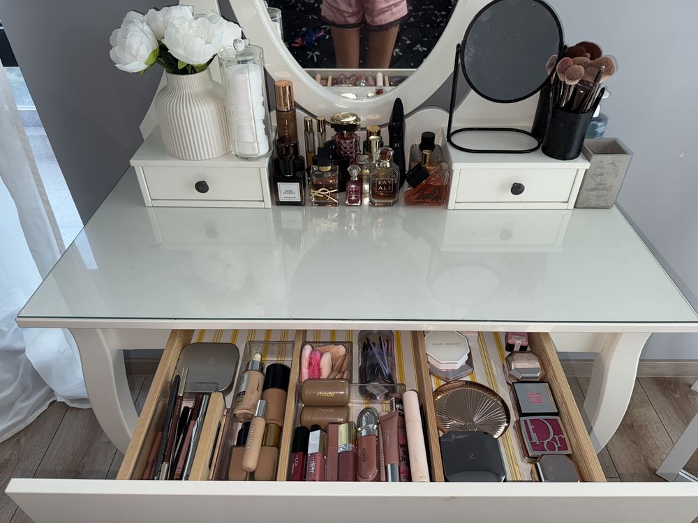 Тоалетка Икея Hemnes
