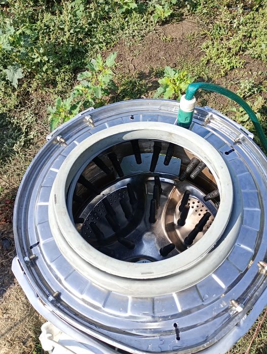 Скубачка за бройлери и кокошки.Машина за скубане.