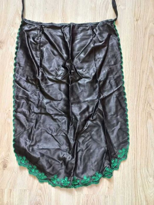 Битови карета и престилки общо за 80лв всичките
т