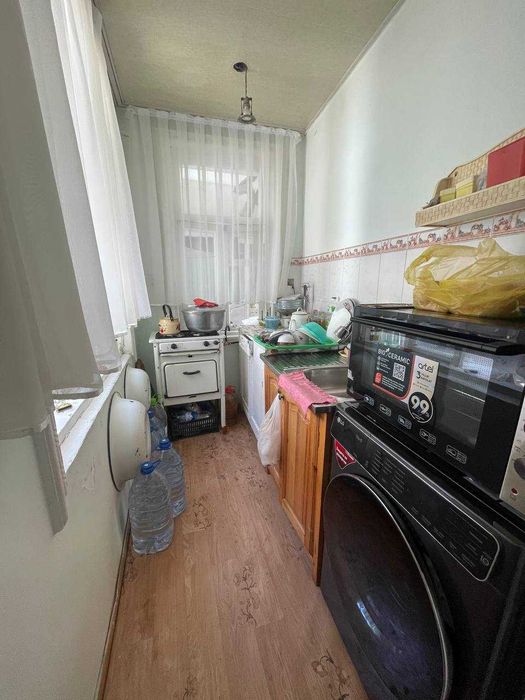 Продается двухэтажный дом в центре города ор.ул Исаева