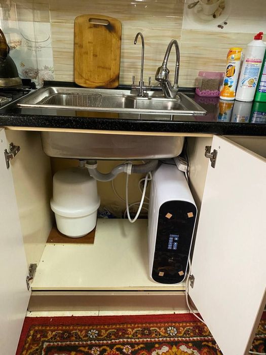 Suv Filtr 300$  5 ta bosqichda tozalidi.