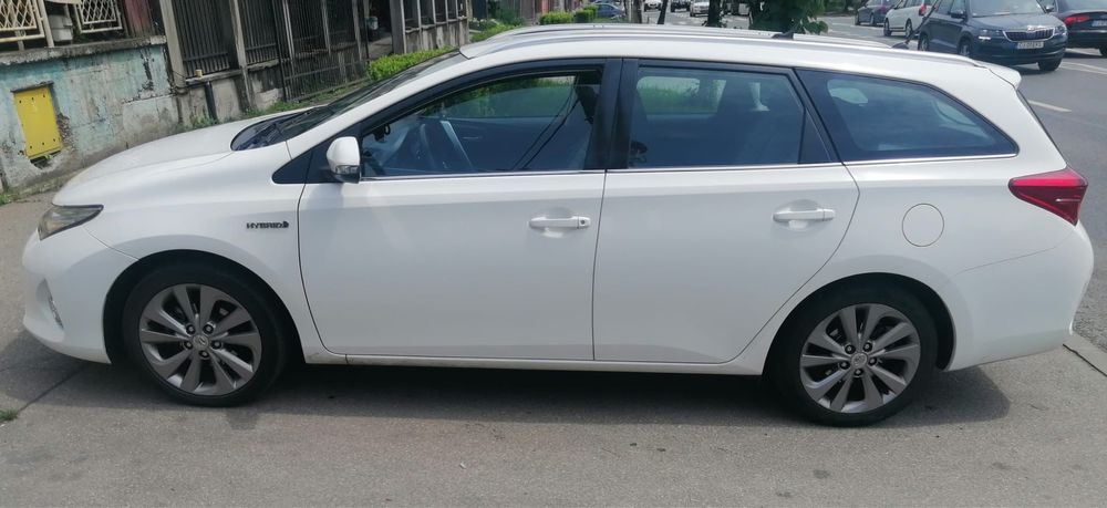 Vand toyota auris hybrid