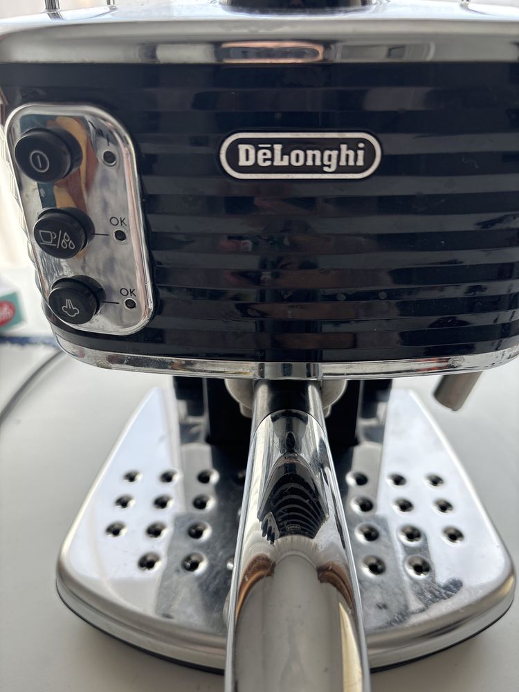 Espressor manual Delonghi Scultura ECZ351.BK 1100 W