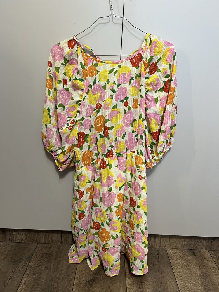 Рокля на цветя Mango