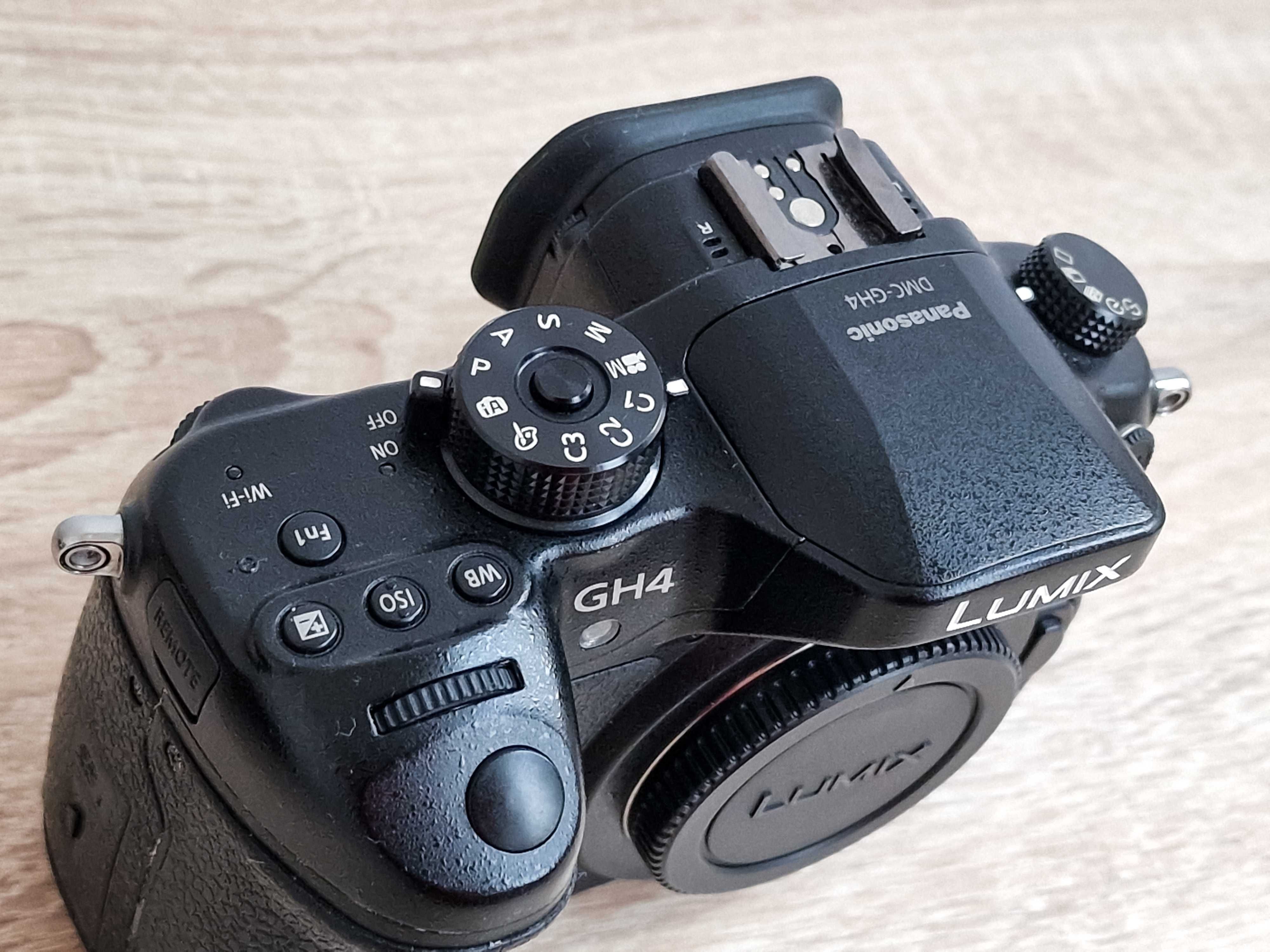 Panasonic GH4 body