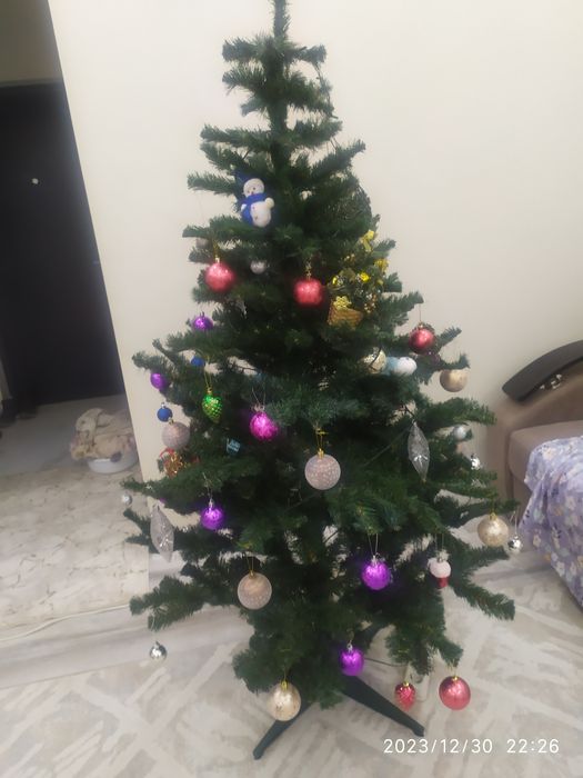 Елка искусственная