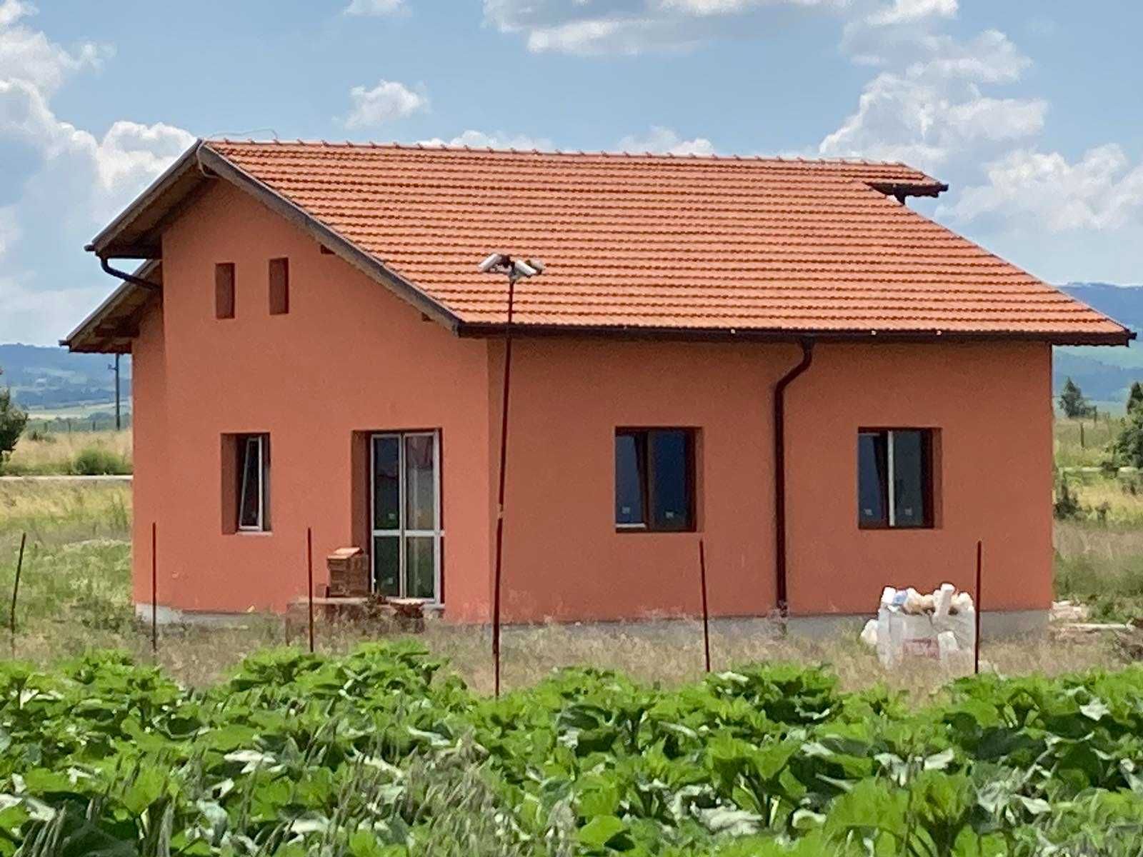 НОВОСТРОЯЩА КЪЩА - 235 000 евро