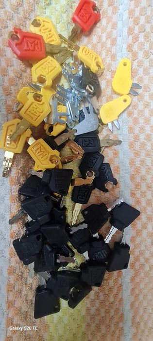Продам комплекты ключей