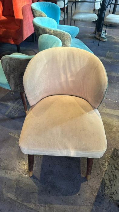 Продадим кресла б/у  18 штук