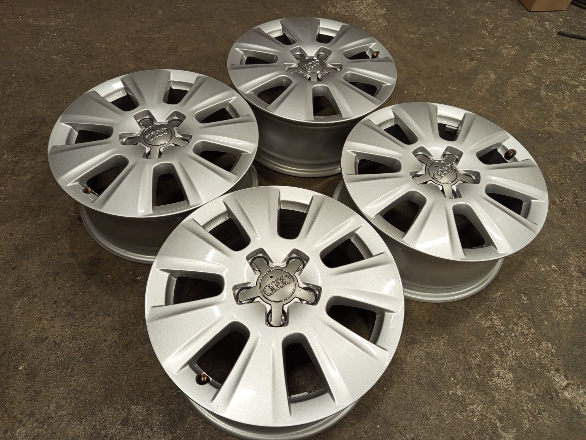 16" Audi A3 8P Оригинални Джанти 5x112 Audi A3