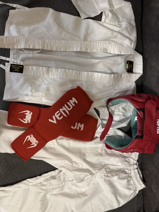 Кимоно для каратэ на 8,9лет новое