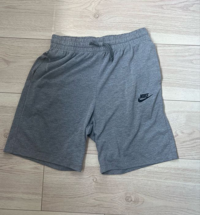 pantaloni scurti nike S