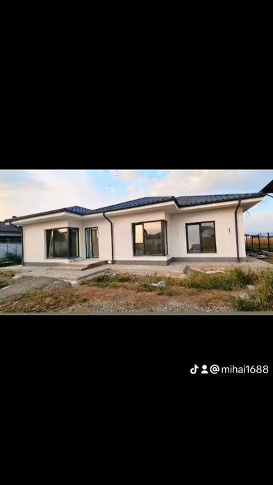 Vând casă în Moara