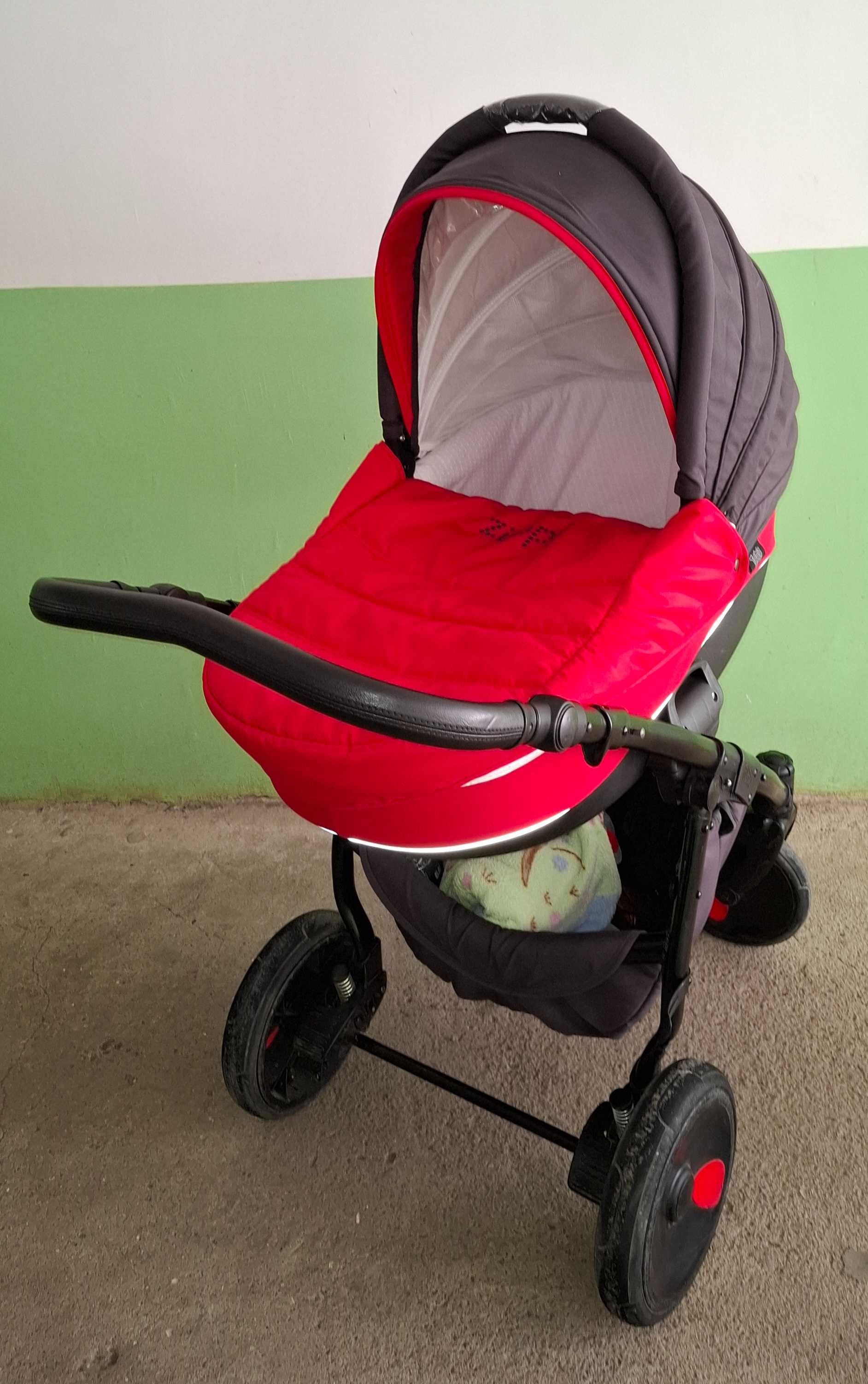 Бебешка количка Zippy 3 в 1