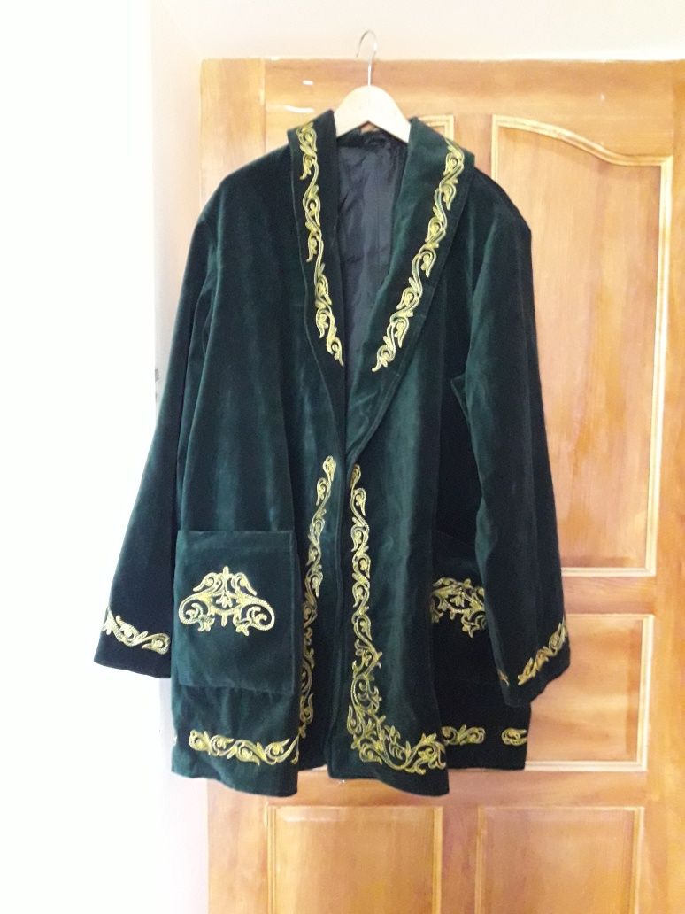 Национальный казахский костюм