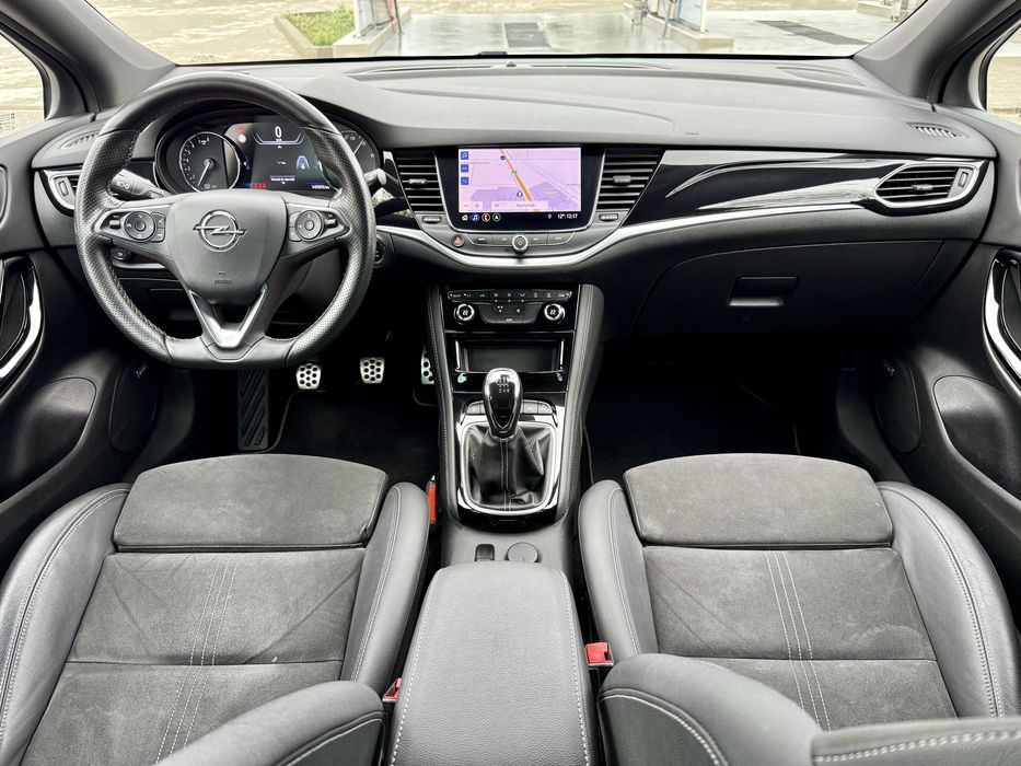 Opel Astra K 2020/Interior OPC/Sistem audio BOSE